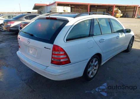 2005 Mercedes-Benz C 240 Luxury from USA, damaged, VIN WDBRH61J55F595425